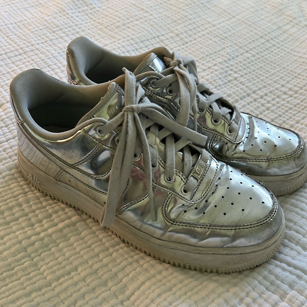 “Liquid Metal Chrome” Nike Air Force 1s